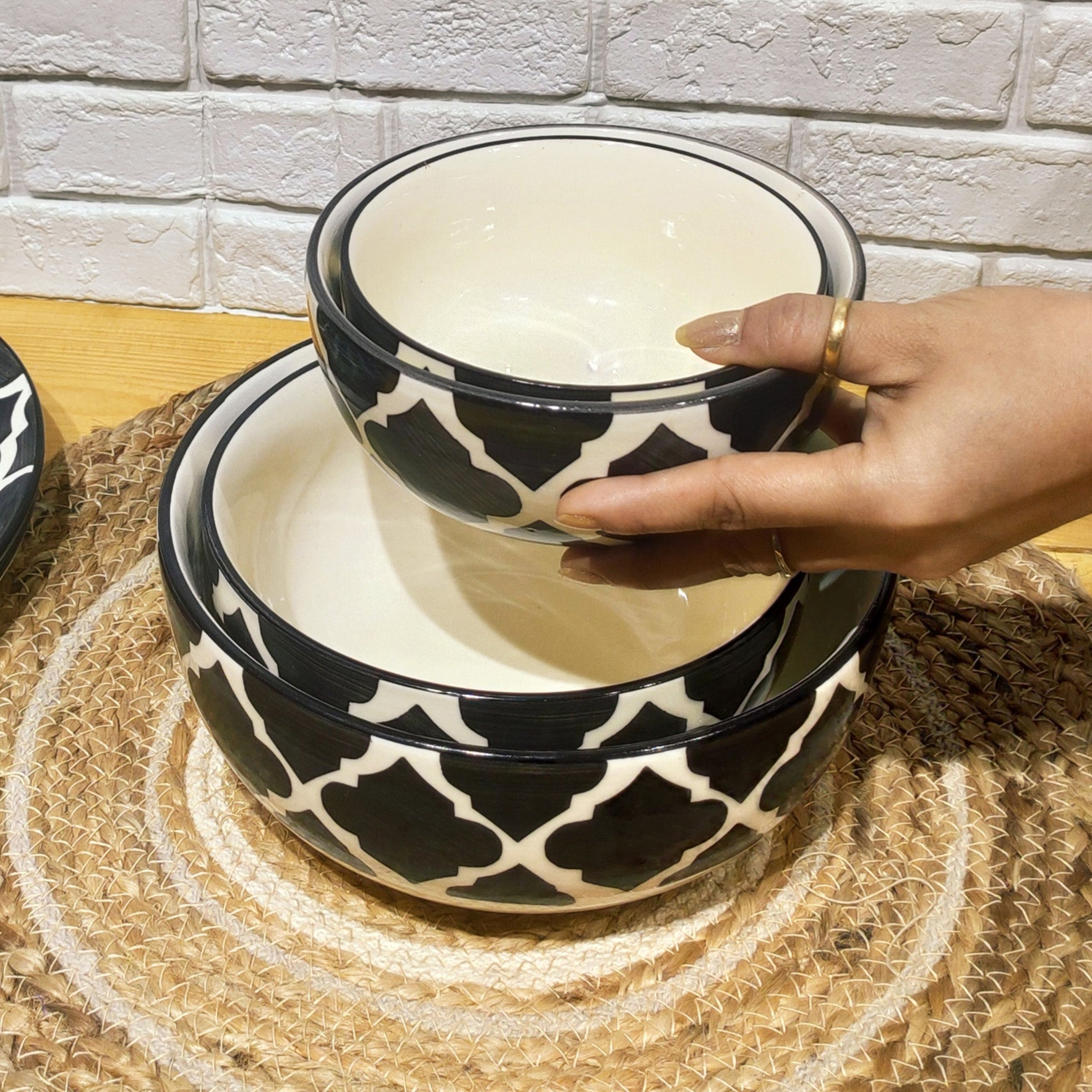 Black Ceramic Serving Bowls (Set of 4)